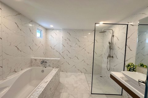 Villa à Pattaya, Thaïlande 4 chambres № 173083 - photo 20