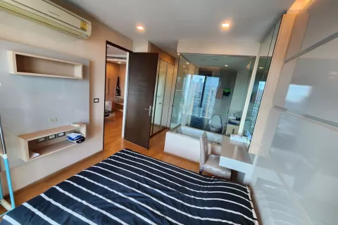 Studio dans le Condo à Ratchathewi, Bangkok, Thaïlande  № 136084 - photo 11