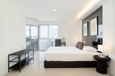 Condo in Khlong Toei, Bangkok, Thailand, 2 bedrooms  № 136085 - photo 6
