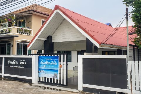 House in Hua Hin, Thailand 4 bedrooms № 151819 - photo 1