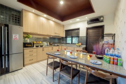 Villa in Hua Hin, Thailand 6 bedrooms № 167840 - photo 6