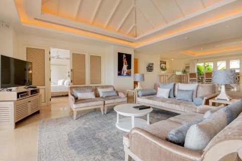 Villa in Phuket, Thailand 3 bedrooms № 167843 - photo 14