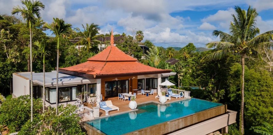 Villa in Phuket, Thailand 3 bedrooms № 167843