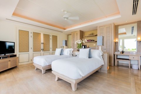 Villa in Phuket, Thailand 3 bedrooms № 167843 - photo 20