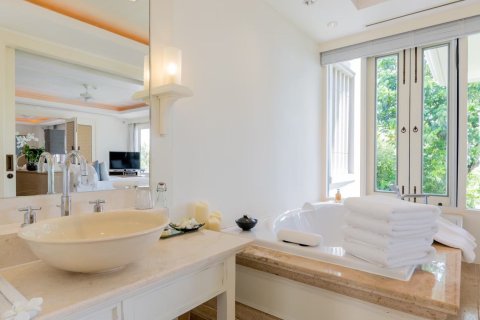 Villa in Phuket, Thailand 3 bedrooms № 167843 - photo 19