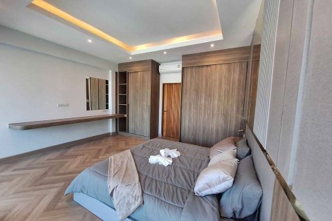 Villa in Phuket, Thailand 3 bedrooms № 151743 - photo 11