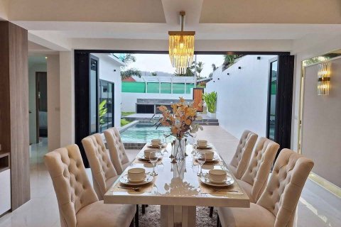 Villa in Phuket, Thailand 3 bedrooms № 151743 - photo 8