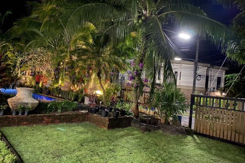 Villa in Phuket, Thailand 4 bedrooms № 151739 - photo 14