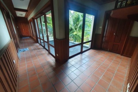 Villa in Phuket, Thailand 4 bedrooms № 151739 - photo 12