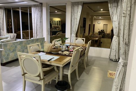 Villa in Phuket, Thailand 4 bedrooms № 151739 - photo 2