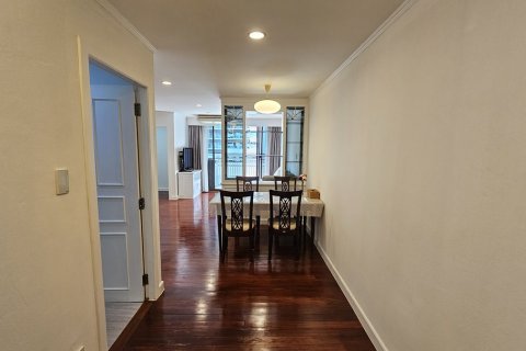 Condo in Watthana, Bangkok, Thailand, 2 bedrooms № 201195 - photo 9