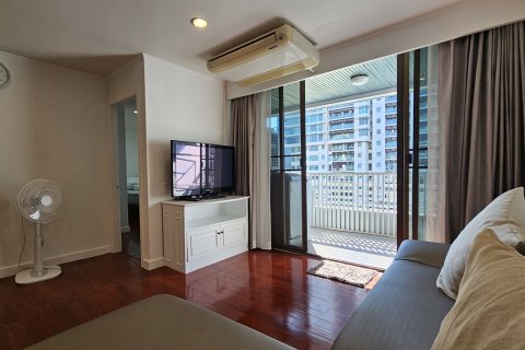 Condo in Watthana, Bangkok, Thailand, 2 bedrooms № 201195 - photo 13