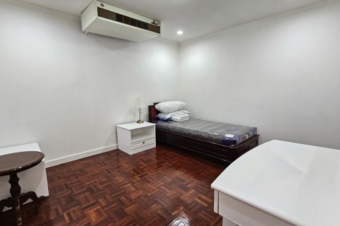 Condo in Watthana, Bangkok, Thailand, 2 bedrooms № 201195 - photo 5