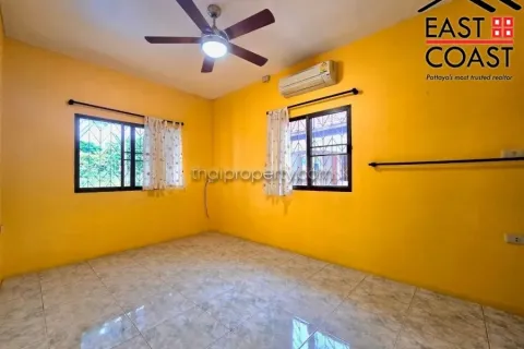 Casa de 3 dormitorios en Pattaya, Tailandia № 213392 - foto 12