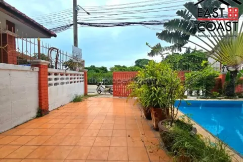 Casa de 3 dormitorios en Pattaya, Tailandia № 213392 - foto 4