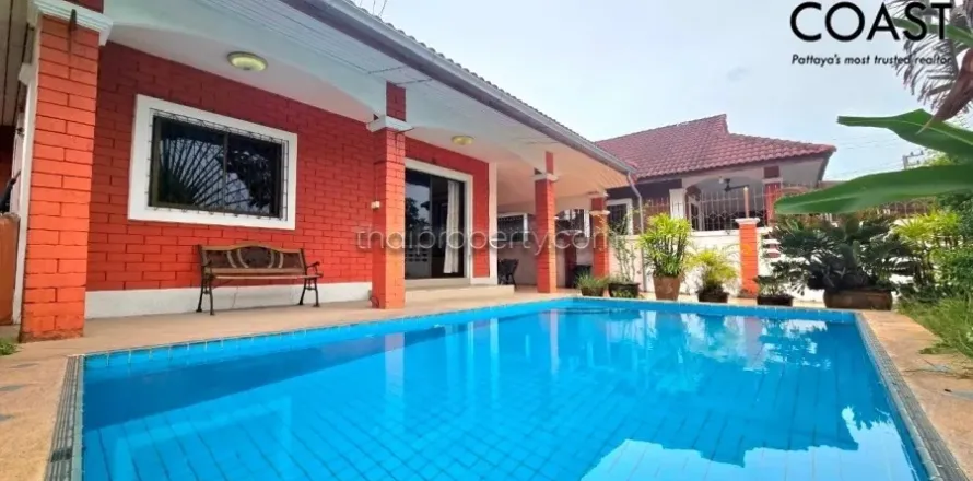 Casa de 3 dormitorios en Pattaya, Tailandia № 213392