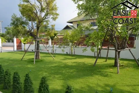 Casa de 4 dormitorios en Pattaya, Tailandia № 213393 - foto 8