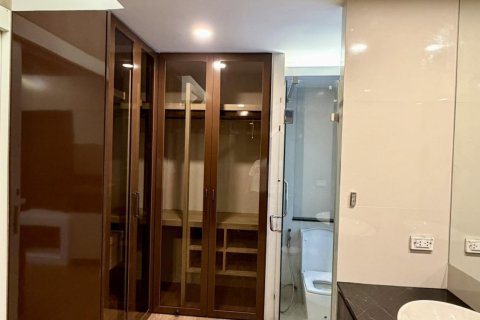 Townhouse in Bangkok, Thailand 3 bedrooms № 180333 - photo 19
