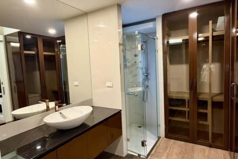 Townhouse in Bangkok, Thailand 3 bedrooms № 180333 - photo 20