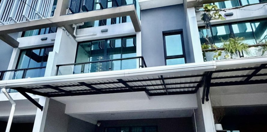 Townhouse in Bangkok, Thailand 3 bedrooms № 180333