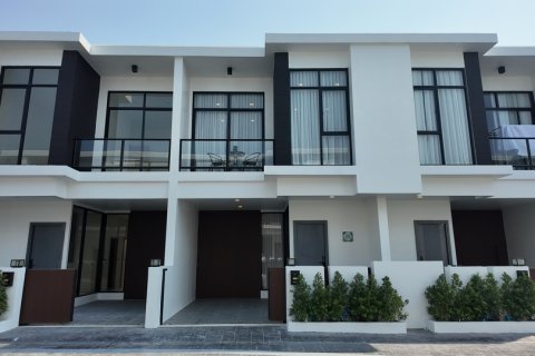 Villa in Pattaya, Thailand 4 bedrooms № 233034