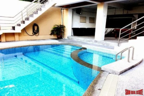 Apartment in Patong, Thailand 2 bedrooms № 193801