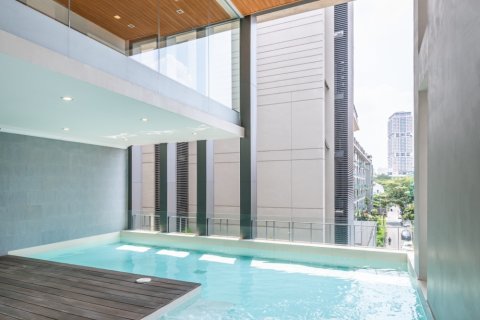 House in Bangkok, Thailand 4 bedrooms № 143765 - photo 14