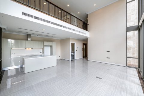 House in Bangkok, Thailand 4 bedrooms № 143765 - photo 5