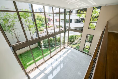 House in Bangkok, Thailand 4 bedrooms № 143765 - photo 13