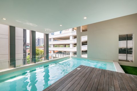 House in Bangkok, Thailand 4 bedrooms № 143765 - photo 16