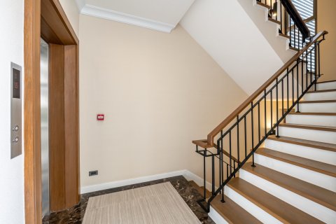 House in Bangkok, Thailand 4 bedrooms № 143765 - photo 11