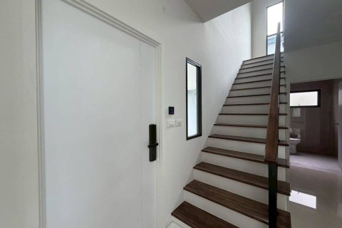 Дом в Лат Крабанге, Бангкок, Таиланд с 4 спальнями  № 156015 - фото 9