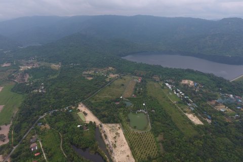 Land in Nakhon Nayok, Thailand 12400 sq.m. № 154786 - photo 1