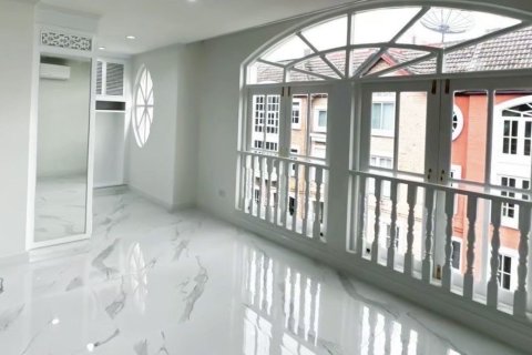 House in Yan Nawa, Bangkok, Thailand 4 bedrooms № 154790 - photo 8
