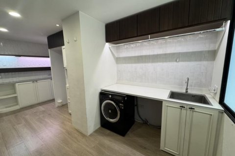 Квартира в Бангкоке, Таиланд с 3 спальнями № 120393 - фото 23