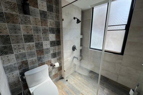 Квартира в Бангкоке, Таиланд с 3 спальнями № 120393 - фото 13