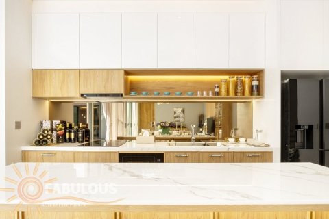 Villa in Bang Tao, Thailand 3 bedrooms № 179414 - photo 5