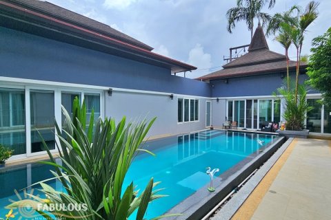 Villa in Bang Tao, Thailand 4 bedrooms № 179415