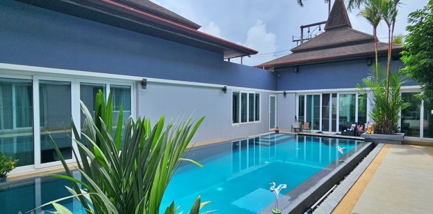 Villa in Bang Tao, Thailand 4 bedrooms № 179415