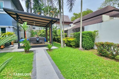 Villa in Bang Tao, Thailand 4 bedrooms № 179415 - photo 2