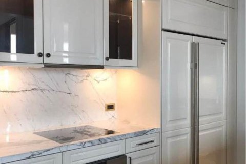 Condo à Pathum Wan, Bangkok, Thaïlande, 3 chambres № 205308 - photo 10