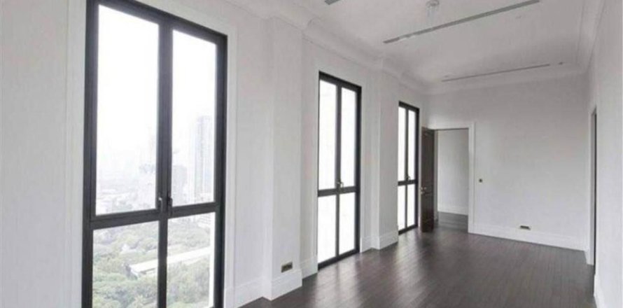 Condo à Pathum Wan, Bangkok, Thaïlande, 3 chambres № 205308