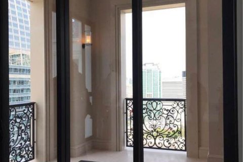 Condo à Pathum Wan, Bangkok, Thaïlande, 3 chambres № 205308 - photo 4