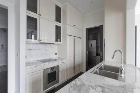 Condo à Pathum Wan, Bangkok, Thaïlande, 3 chambres № 205308 - photo 13