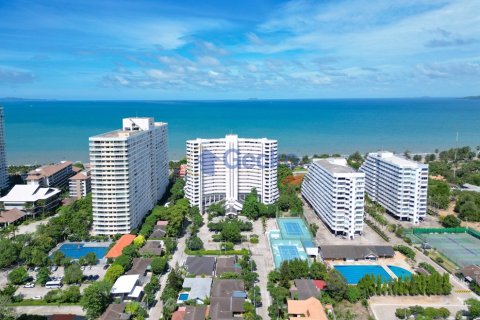 House in Pattaya, Thailand 3 bedrooms № 195994