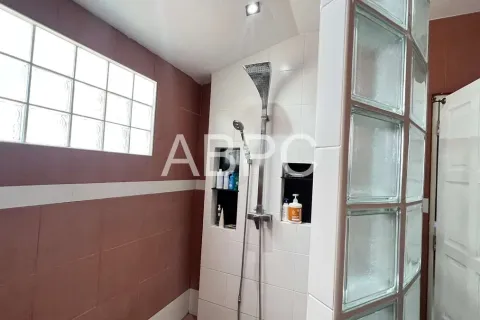 Casa de 3 dormitorios en Pattaya, Tailandia № 211565 - foto 8