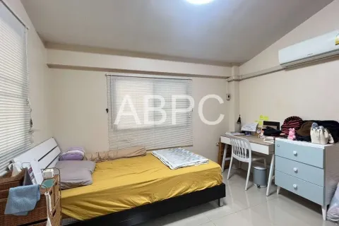 Casa de 3 dormitorios en Pattaya, Tailandia № 211565 - foto 5
