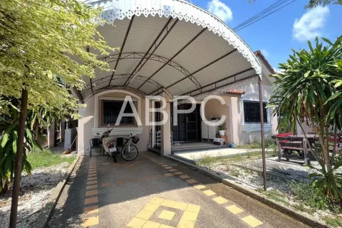Casa de 3 dormitorios en Pattaya, Tailandia № 211565 - foto 10