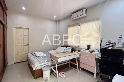 Casa de 3 dormitorios en Pattaya, Tailandia № 211565 - foto 6
