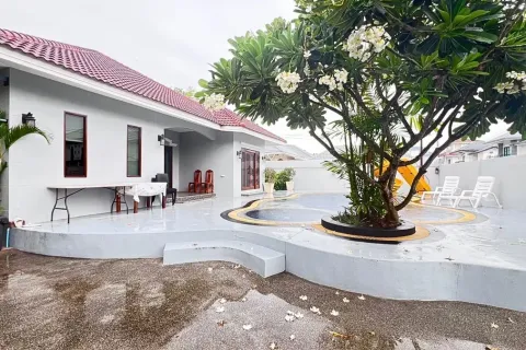 Casa de 5 dormitorios en Jomtien Beach, Pattaya, Tailandia № 211561 - foto 9